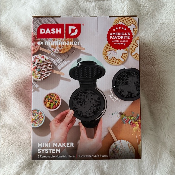 New - Dash Mini Waffle Maker - Picture 3 of 4